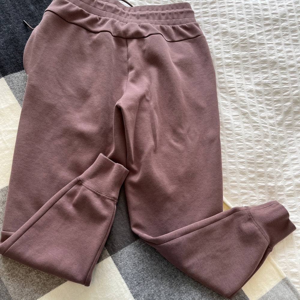 Nike tech fleece joggers